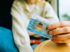 D-Ticket co roku będzie droższy! Polacy zapłacą więcej za dojazdy do pracy