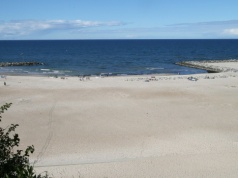 "Polski Dubaj" nad Bałtykiem. Zobacz, co przyciąga tłumy do Jarosławca