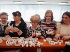 „W naszej bibliotece zrobiło się kolorowo, wiosennie i bardzo twórczo!”
