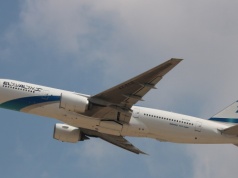 Dwa izraelskie samoloty przebazowane do Radomia. Powodem wojna