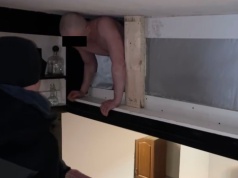 Przed policjantami ukrył się w pawlaczu. Spod sufitu trafi do więzienia