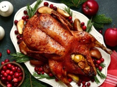 Aromatyczna kaczka nadziewana jabłkami. Klasyka, która zawsze się obroni