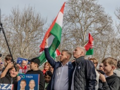 Czegoś takiego nie było na Węgrzech od ponad 35 lat. "Ten reżim trzeba zetrzeć z powierzchni ziemi i zbudować nowy porządek"