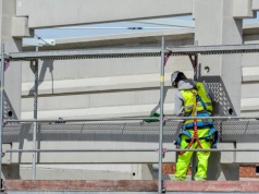 Polska przestaje konkurować tanią siłą roboczą. Polscy pracownicy są drożsi niż Bułgarzy, Rumuni i Węgrzy