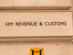 Listy z HMRC. Nawet 300 funtów do oddania