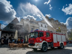 Tradycyjny śmigus-dyngus w Polsce