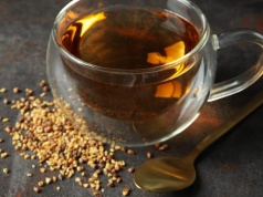 Pij na pękające naczynka, stany zapalne i cholesterol. Smakuje orzechowo