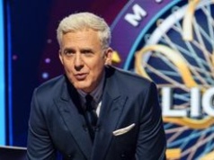 Hubert Urbański pochwalił się nową fryzurą "NA GRZYBKA". Do twarzy mu? (FOTO)