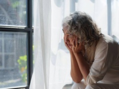 Będą bogate i samotne. Trzy znaki zodiaku na starość zostaną tylko z pieniędzmi