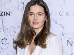 Zrobiła sobie selfie. Tak wygląda bez makijażu