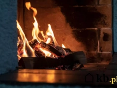 Świetna alternatywa dla grabu. To drewno daje równie dużo ciepła, a kosztuje o wiele mniej