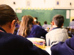 Patologia w szkołach. "Rodzice załatwiają lewe orzeczenia, by ułatwić egzaminy. Uczniowie się tym chwalą"