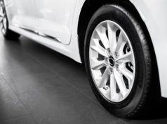 Te opony wybierają kierowcy na lato. Różnice w hamowaniu mogą zaskoczyć