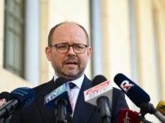 "Jest pan kłamcą". Awantura o słowa Przydacza. Reaguje on sam