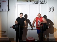 Nawrocki wyciskał z Pudzianem! Niewiarygodne, ile bierze na klatę