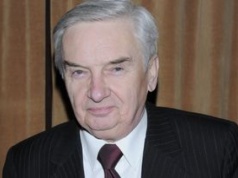 TAKIE wykształcenie ma Tadeusz Sznuk. Wcale nie skończył dziennikarstwa