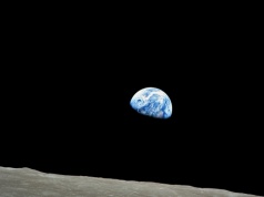 41 minut absolutnej ciszy. Załoga Artemis II znika za niewidoczną stroną Księżyca