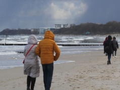Najpierw silne przymrozki i powrót zimy, a potem nagły powrót ciepła. Pogoda na kwiecień zaskoczy