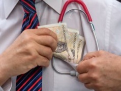 Pomagał uniknąć więzienia. Zarobił tak milion złotych