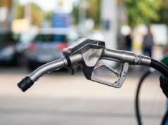 Hurtowe ceny paliw 07.04.2026. Dostawcy wstrzymują zmiany