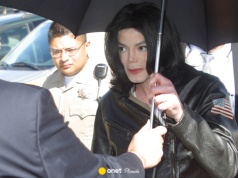 Nowe zdjęcia Michaela Jacksona obiegły sieć. Na oskarżenia reagował w jeden sposób. "Obrzydliwe rzeczy"