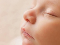 Naukowcy sprawdzili, co dzieje się z niemowlęciem, któremu rodzice dają się "wypłakać". Wnioski szokują