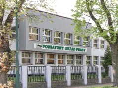 Podwyżka "kuroniówki". Tyle od czerwca dostaną bezrobotni