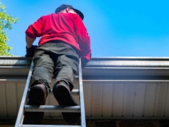 Sąsiad wkroczy na działkę i do mieszkania. Weszło nowe rozporządzenie