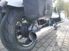 Głośny wydech motocykla: czy policjant może zatrzymać dowód „na ucho”? Jak powinien wyglądać pomiar – odległość, obroty, sonometr 