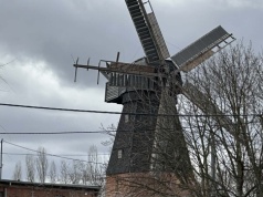 Remont skończył się niedawno, a zabytkowy wiatrak w Tczewie już jest uszkodzony. To wina wiatru