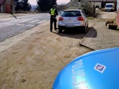 Zakaz prowadzenia, pojazd niedopuszczony do ruchu i nielegalny pobyt - kombinacja 34-latka