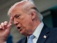 ​"Trump jak wściekły pies". Rozmowy z Iranem idą jak po grudzie