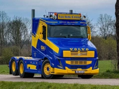 Volvo VT5 bez Globetrottera, z terenowym zderzakiem, do pracy w „budowance”