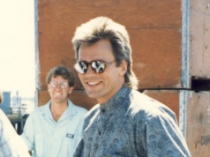 Chciał być hokeistą. Został symbolem męskości lat 80. Wystarczyła jedna rola w serialu