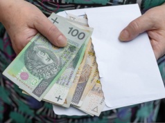 Renty wdowie będą wyższe nawet o 300-400 zł. Dwie kluczowe zmiany