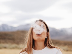 Palenie w ciąży zwiększa ryzyko problemów psychicznych u dzieci – wyniki dużego badania