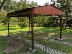 Wiata w ogródku nie zawsze jest zgodna z przepisami. Oto co mówi prawo