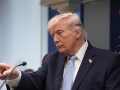 Donald Trump wstrzyma bombardowania i ataki na Iran. Jest jednak warunek