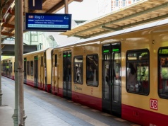 Jechały pociągiem w Niemczech. Napastowało je dwunastu mężczyzn