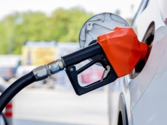 Tyle dziś trzeba zapłacić za litr paliwa. Polacy zdziwią się na stacjach