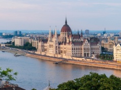 Orbán vs Magyar. Co mówią o NATO, wojsku i Ukrainie?