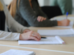 4 lektury, które pasują do każdego tematu rozprawki. Egzaminatorka zdradziła swój ranking