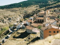 Hiszpańska wieś rozdaje domy i oferuje pracę. Zgłosiły się dziesiątki chętnych