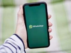WhatsApp z aplikacją w Apple CarPlay. Łatwiejsza komunikacja