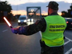 Polska przedłuża kontrole graniczne. W tle ruch Niemiec