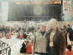 Paweł Sadowski i Anna Romanowska Bigos z wejściówkami na koncert Dezertera