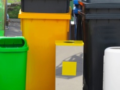 Mieszkańcy zapłacą za pojemniki. Obowiązek zakupu do końca kwietnia 2026 r.
