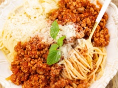 Spaghetti z mięsem mielonym