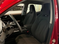 Po rabacie 3400 zł kosztuje tyle co Skoda Kamiq 1.0 TSI, a oferuje hybrydę z 1.5 oraz lepiej wykończone wnętrze