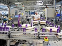 Kolejna fabryka zwalnia. "Magazynierów w tym kraju już nie potrzebują, zastąpiły ich maszyny"